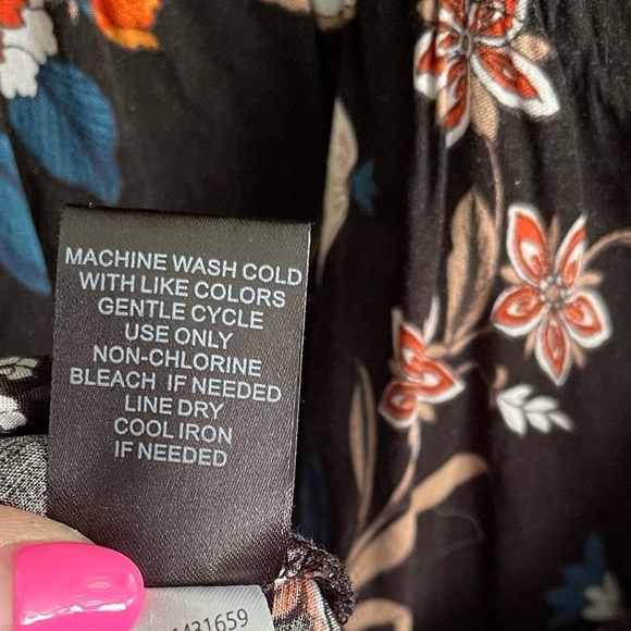 Torrid Lilly Black Floral Challis Blouse - Picture 8 of 9